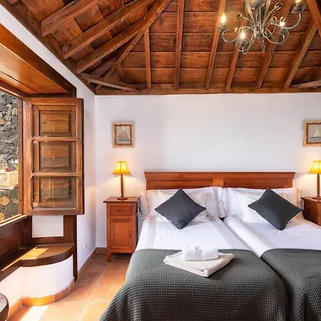 بيت ضيافة Guestready - Villa Mountaintop Views 3*