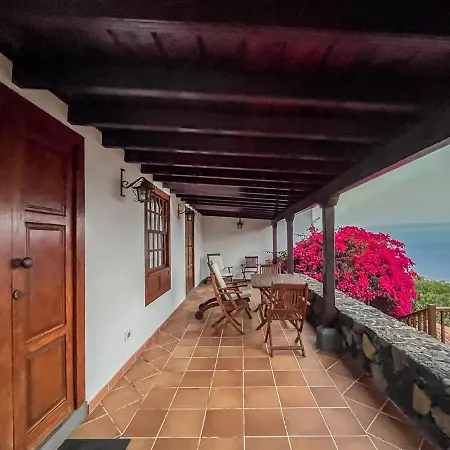 Guestready - Villa Mountaintop Views بيت ضيافة Mazo