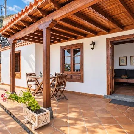 Lightbooking La Morita Villa de Mazo 3*