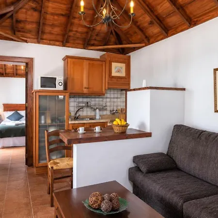 בית הארחה Guestready - Villa Mountaintop Views 3*